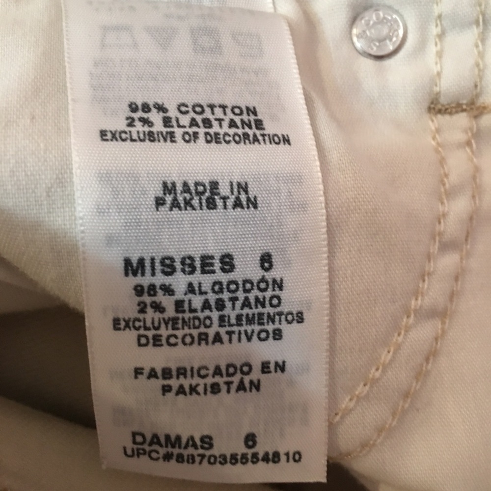 Signature Levi Tan Short 6 Misses - Picture 4 of 4